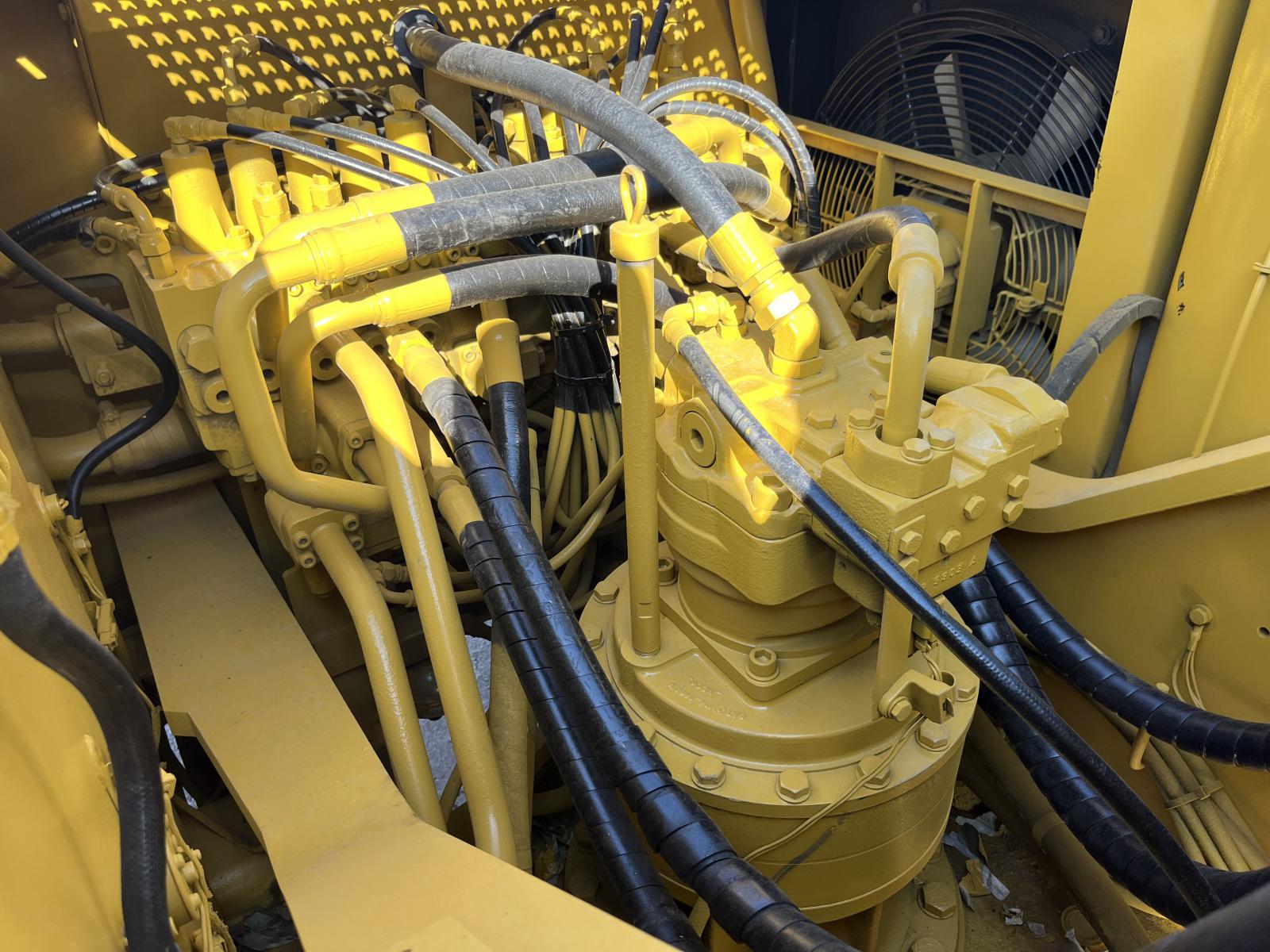 ./imagenes/INVOICE/2019/17349/EXCAVATOR CATERPILLAR 325CL (8).JPG